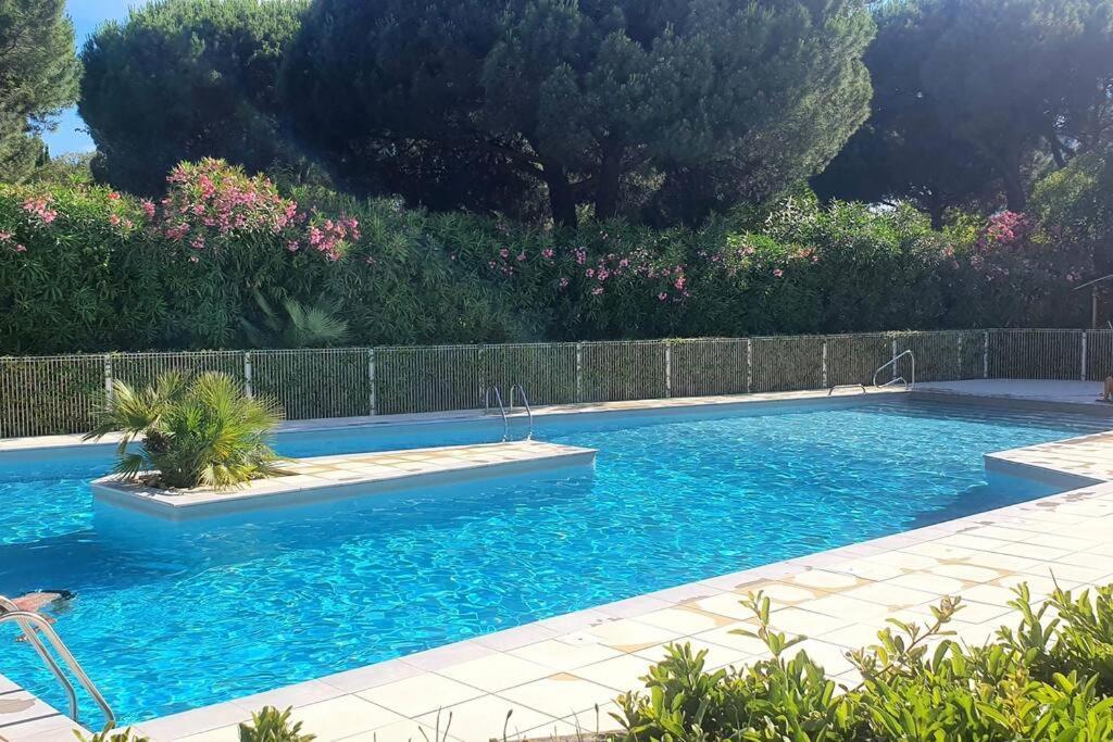 Appartement A La Grande Motte エクステリア 写真